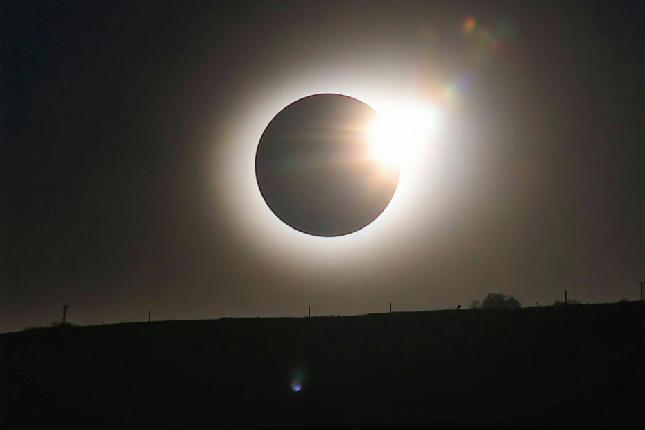 Witness the Great Solar Eclipse of 2026: A Celestial Spectacle